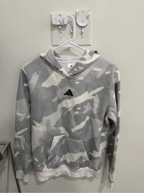 Boy’s Adidas hoodie size XL New. Never used